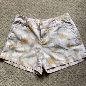 Ann Taylor LOFT Linen Blend Yellow Floral Print Short Size 2
